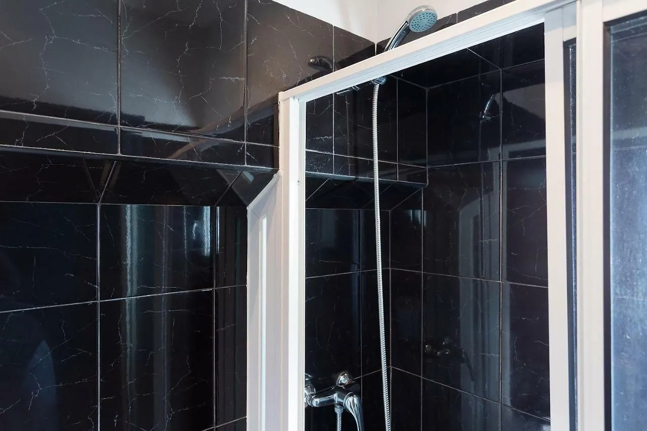 Chiado Bairro Alto, Bright And Newly Renovated 3 Bedroom Apartment, Lisbon Historical Center