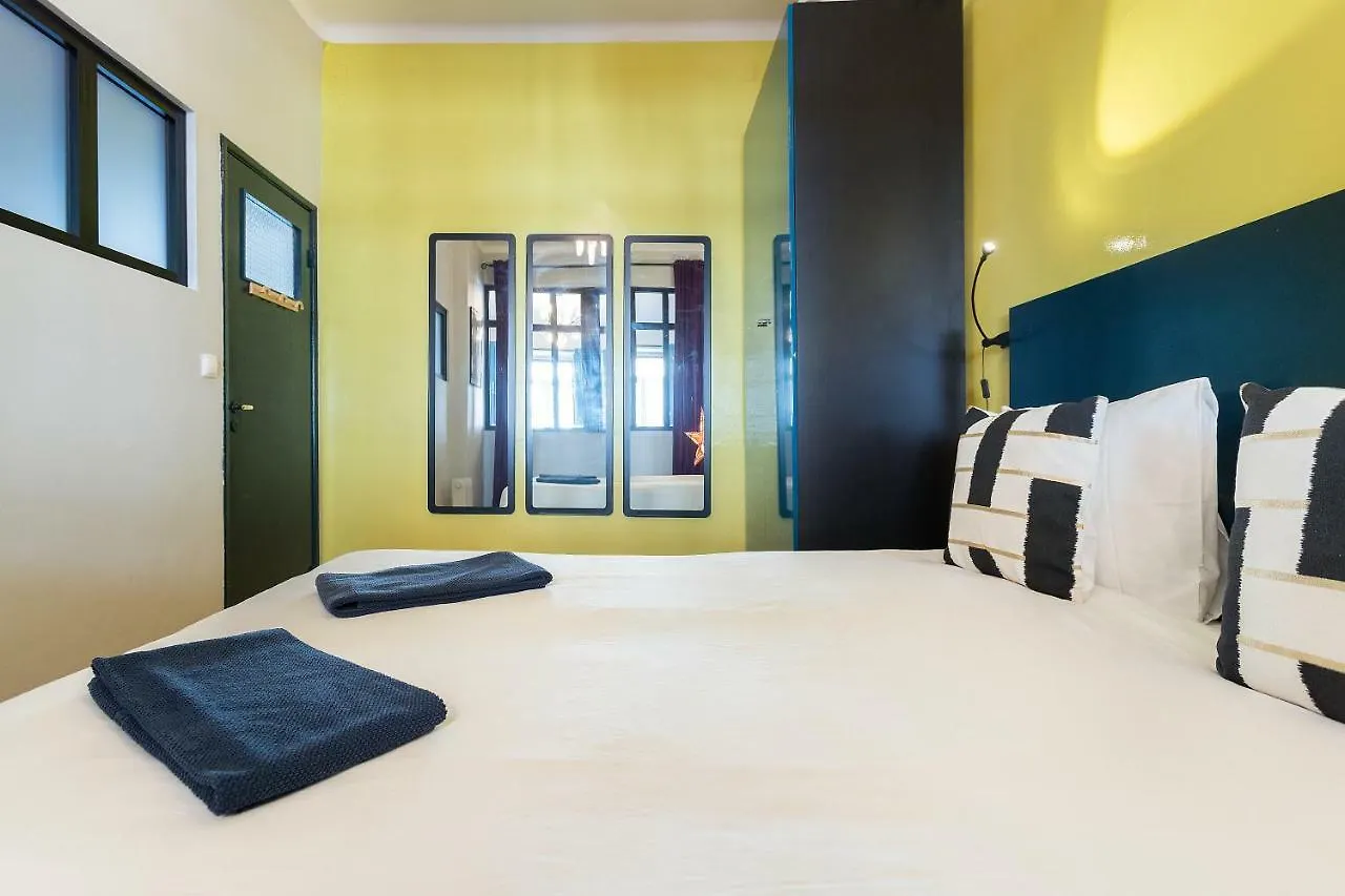 Chiado Bairro Alto, Bright And Newly Renovated 3 Bedroom Apartment, Lisbon Historical Center 0*,  Portugal