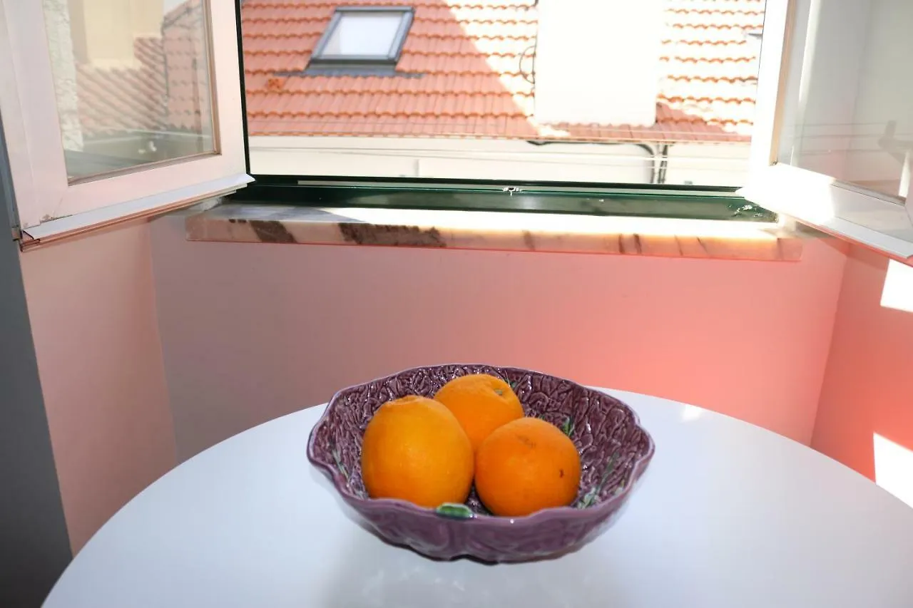 Chiado Bairro Alto, Bright And Newly Renovated 3 Bedroom Apartment, Lisbon Historical Center 0*,  Portugal